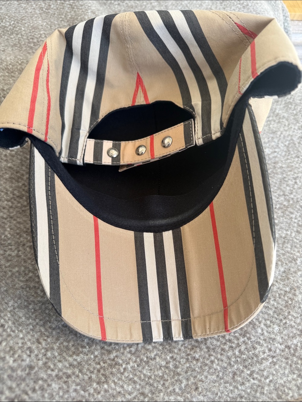 Burberry Beige Black and Red Stripe TB Monogram Cap - Picture 2 of 5